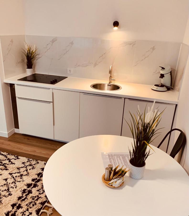 Gaestehaus Zur Uni Klinik Exklusives Apartment Mit Kueche Und Badezimmer Homburg  Kültér fotó