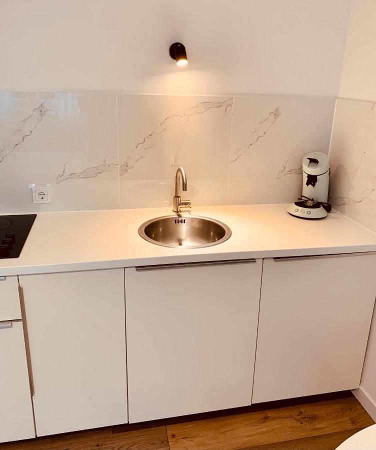 Gaestehaus Zur Uni Klinik Exklusives Apartment Mit Kueche Und Badezimmer Homburg  Kültér fotó