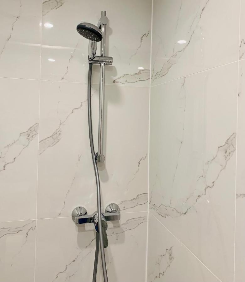 Gaestehaus Zur Uni Klinik Exklusives Apartment Mit Kueche Und Badezimmer Homburg  Kültér fotó